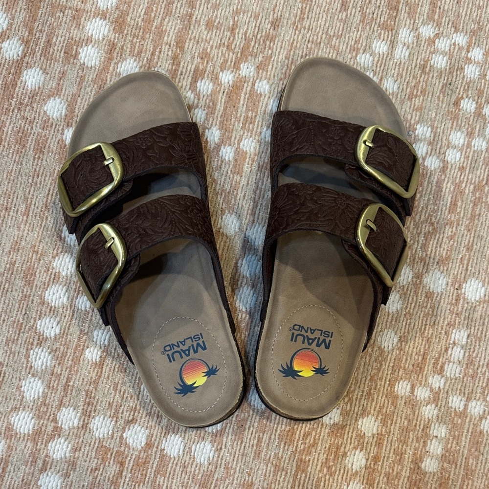 Women’s brown sandals